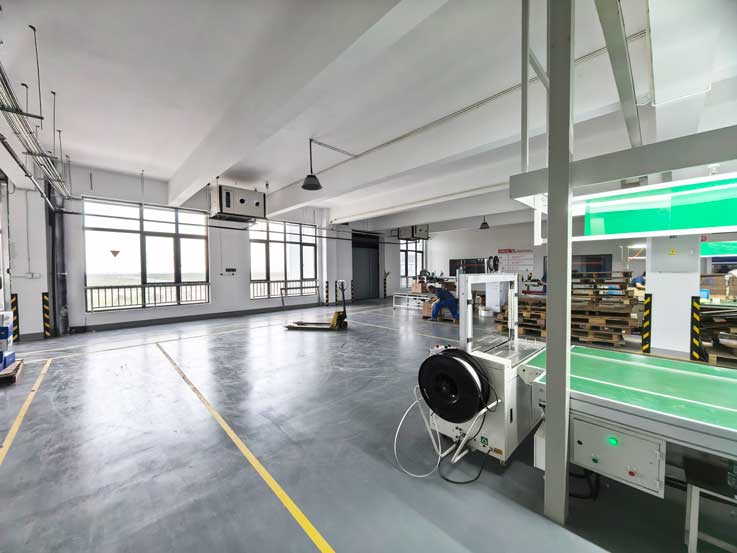 連云港車間降溫新方案，應用蒸發冷省電空調-臥式射流機組