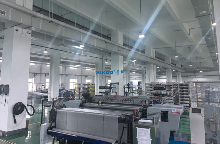 碳纖維車間區(qū)域崗位降溫，安裝蒸發(fā)冷省電空調(diào)-立式管道機款